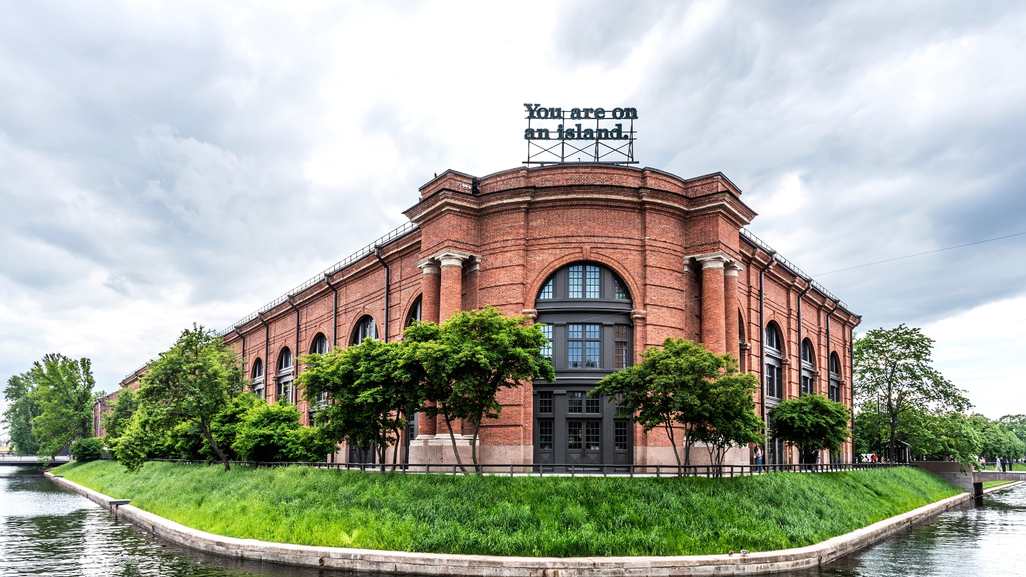 Топ-10 необычных достопримечательностей Санкт-Петербурга можно, работы, находится, здесь, церковь, пространство, проводят, экскурсию, Святой, «Севкабель, скалодром, «Дацан, внутри, экскурсии, нужно, сайте, Битлз, этого, увидеть, Джона