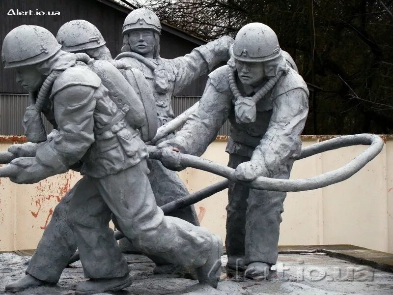 Чернобыльские пожарники. Пострадавшие пожарники Чернобыльской АЭС. Чернобыль пожарные ликвидаторы. Ликвидаторы ЧАЭС пожарные.