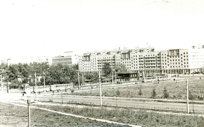 Перекресток улицы Ленина и улицы Борчанинова со Слудской горки. 