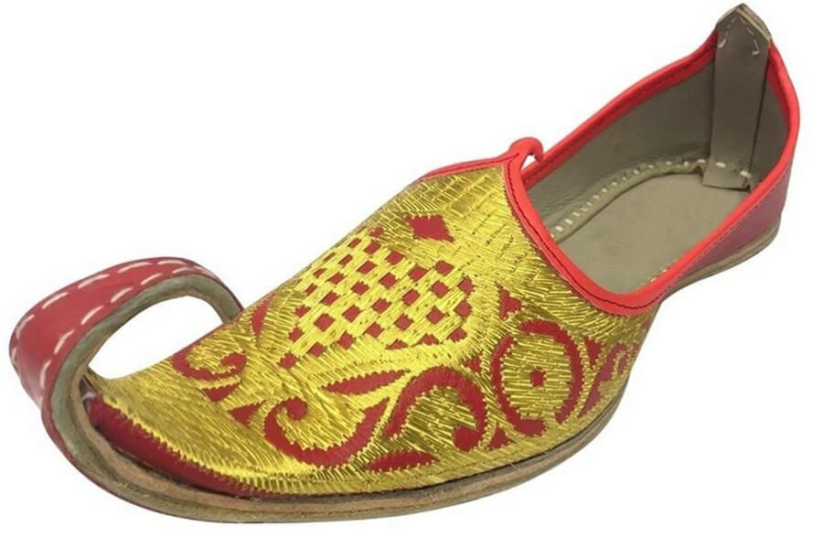 Почему на Востоке была так популярна обувь с загнутыми носками история,история,мода