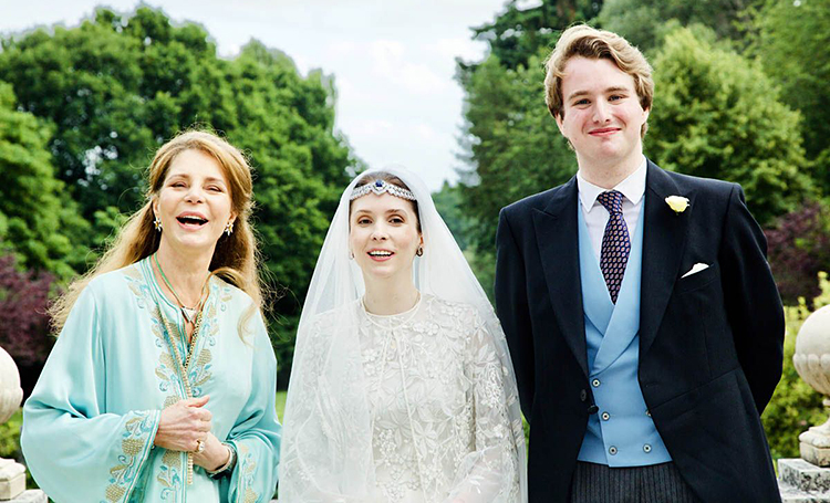 Сестра принцессы Хайи и дочь королевы Иордании Нур вышла замуж за британского журналиста, сменившего ради нее веру и имя