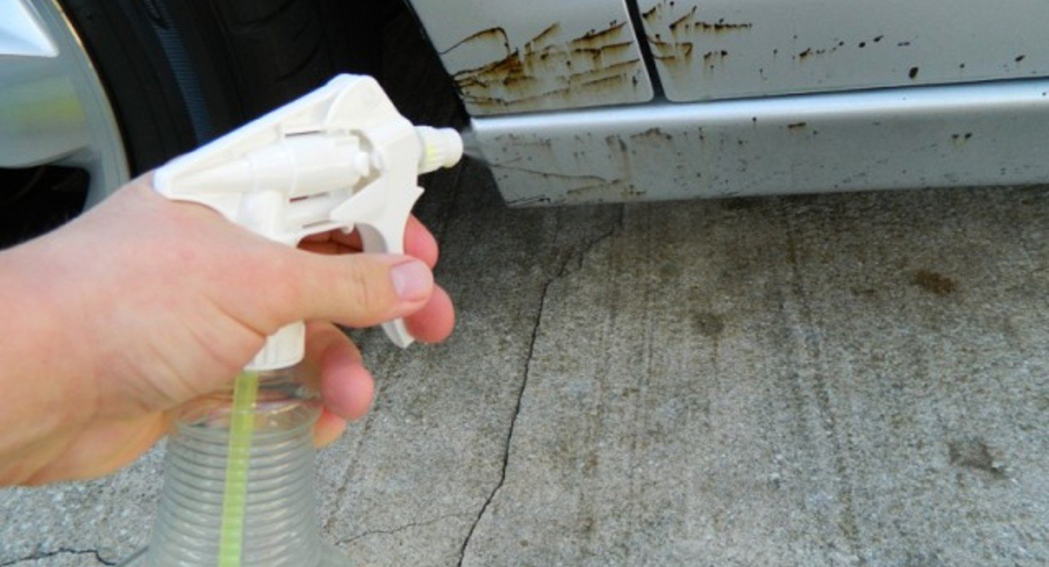 ТОП советов, как не повредить лакокрасочное покрытие при удалении битумных пятен