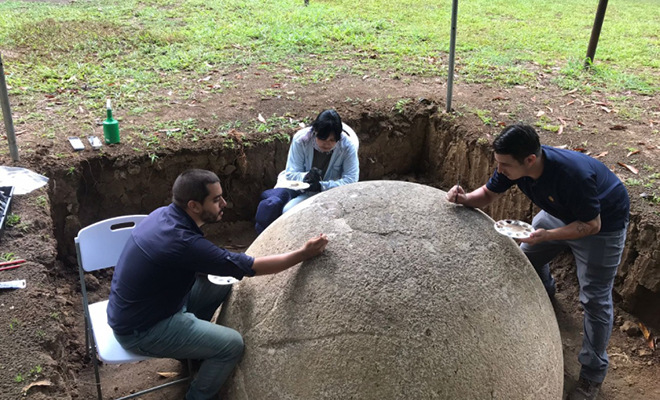 Ученые нашли под землей в джунглях каменные шары диаметром 3 метра. Анализ не смог дать ответ, сколько им лет Культура