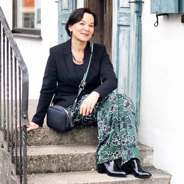 Базовый гардероб для женщин за 50 : 27 потрясающих вариантов для весны 