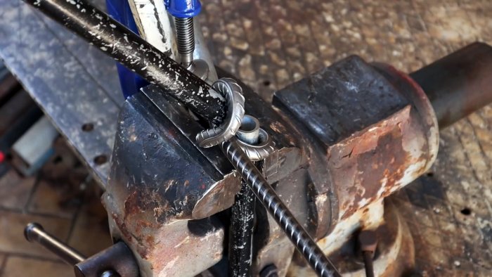 Как «завязать» стальную арматуру без нагрева в морской узел для дома и дачи,мастер-класс