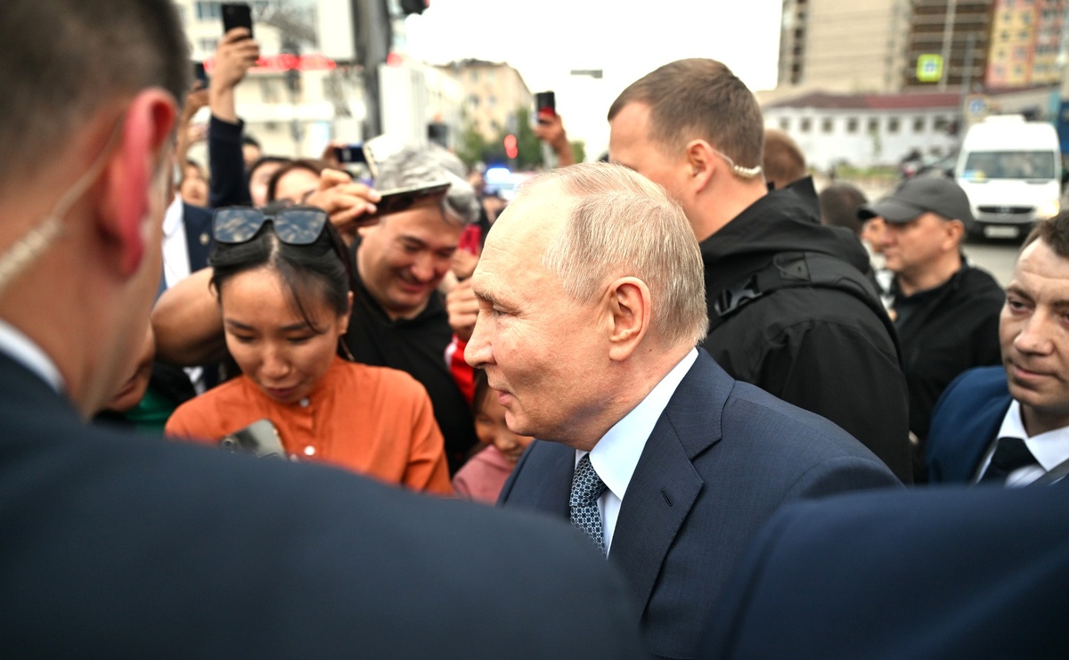 Российский президент Путин начал своё путешествие на Восточном направлении с одного из самых удалённых и труднодоступных регионов - Якутска.-3