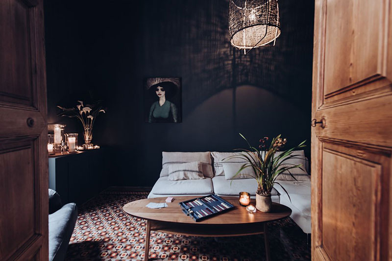 Прекрасный таунхаус на Майорке, который не утратил своего исторического обаяния Прекрасный таунхаус на Майорке, который не утратил своего исторического обаяния бассейн,интерьер и дизайн,Испания,каменный дом,Майорка,средиземноморский стиль,таунхаус