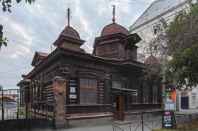 Впечатляющие деревянные дома столицы Урала