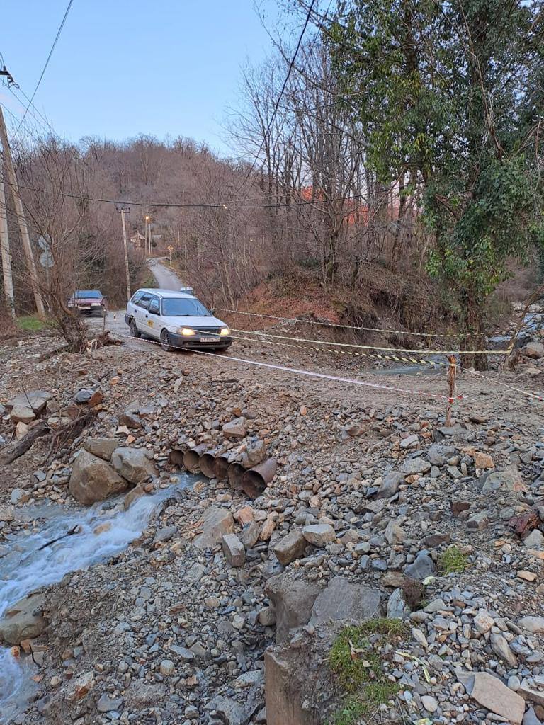 поселок глубокая щель сочи. каткова щель поселок лазаревское. якорная щель 2023. поселок щель. поселок щель.