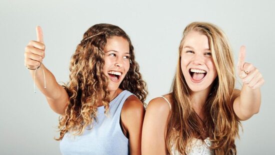 Дерматолог разобрала 5 мифов об уходе за волосами, в которые пора перестать верить