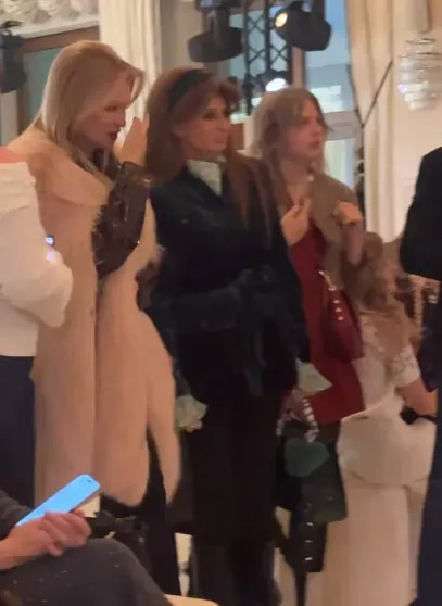 Олеся Судзиловская (слева) с гостями