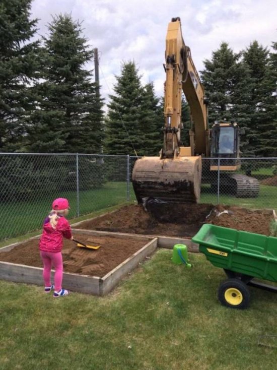 </div>
		
        
		
        
		<p class=