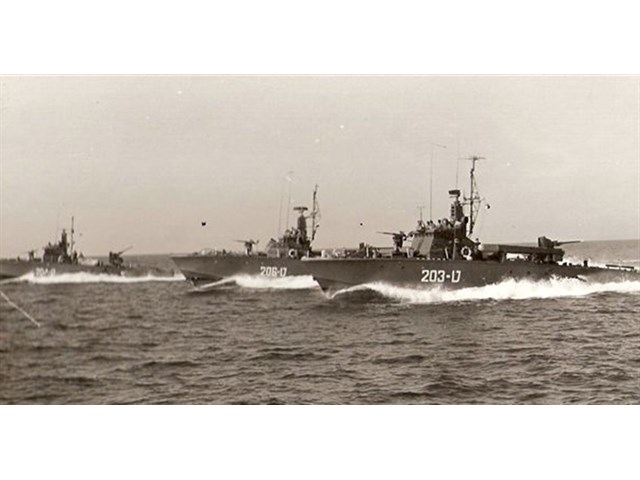 Огонь по своим. Инцидент с Liberty вмф,история