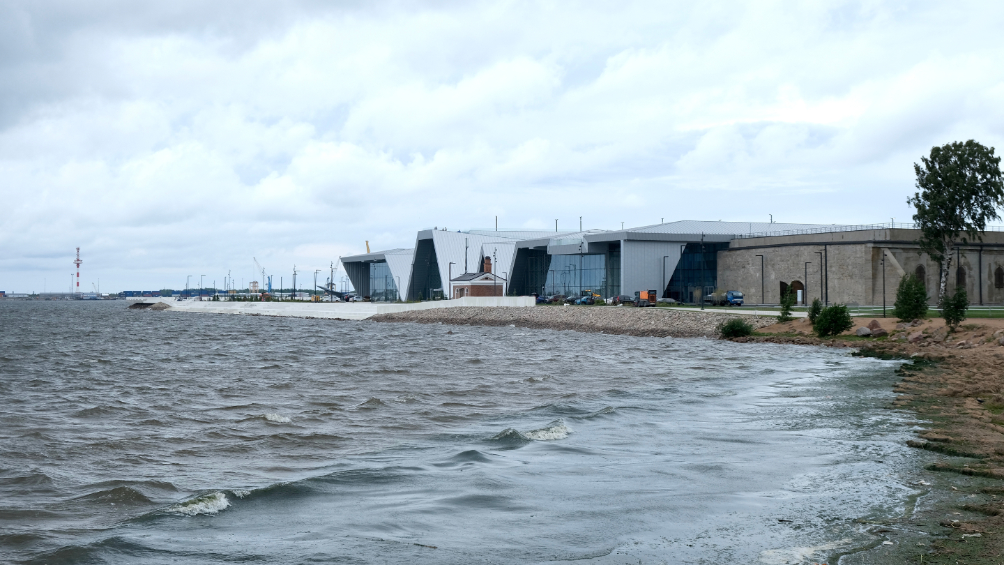 Топ-10 необычных достопримечательностей Санкт-Петербурга можно, работы, находится, здесь, церковь, пространство, проводят, экскурсию, Святой, «Севкабель, скалодром, «Дацан, внутри, экскурсии, нужно, сайте, Битлз, этого, увидеть, Джона