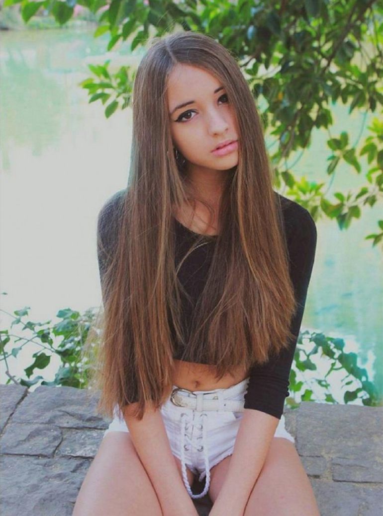 Красивая девушка молодая 15 лет