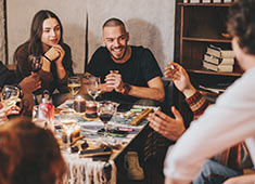 Она подарила