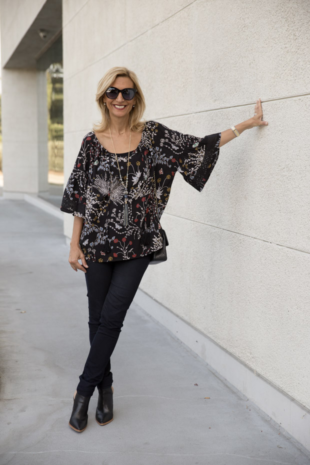 black casual black floral print top with lace trim
