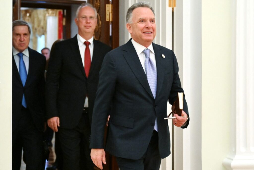 Уиткофф и Дмитриев прогулялись по Москве