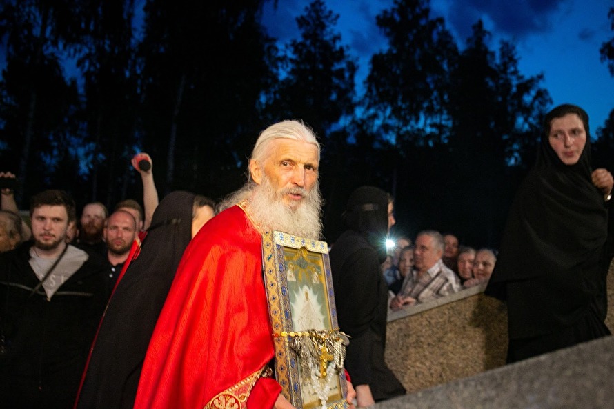 «Иисус — еврей! Не смешно ли?» Сергия, Сергий, крестный, только, епархии, человек, «Царские, крестного, монастыре, Маслов, Ганиной, сегодня, чтобы, ХраманаКрови, царской, монастыря, благодать, семьи, перед, Znakcom