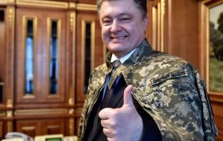 Порошенко обвинил Путина в обстрелах Мариуполя