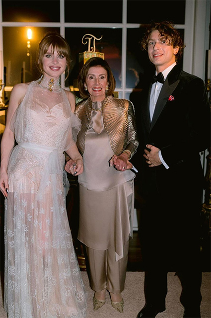 Платья от Джона Гальяно, звезды среди гостей и собачка с кольцами: как прошла свадьба наследницы миллиардера Айви Гетти Звездные пары