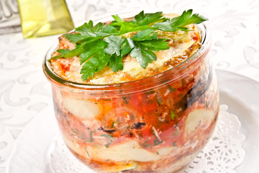15 рецептов салатов из кабачков на зиму