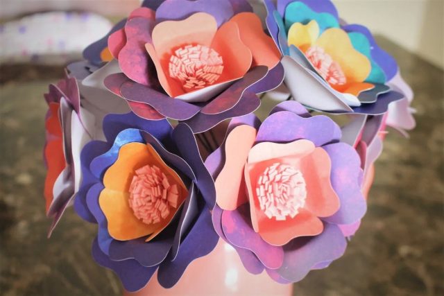 Из чего сделать искусственный цветок: 9 идей для рукодельниц можно, цветы, цветочки, цветов, самые, бумаги, немного, время, пластиковых, бутылок, вырезать, смотрятся, чтобы, подойдут, создавать, можете, декора, гофрированной, просто, варианты