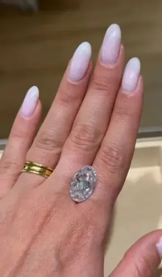 Имеет одну особенность: помолвочное кольцо первой ракетки мира Арины Соболенко оценили почти в 1 млн долларов amazon (амазон),instagram (инстаграм),социальная сеть,isa grutman jewelry,masina diamonds,Арина Соболенко,георгиос франгулис,джефф безоса,изабела грутман,Криштиану Роналду,растин ясаволян