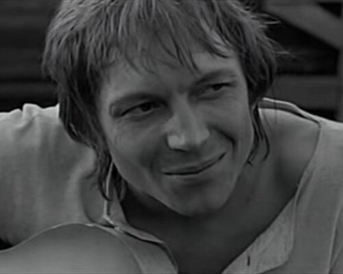 Звезда «Груза-200» Алексей Полуян прожил свои последние годы в нищете с сожительницей отца Звезда «Груза-200» Алексей Полуян прожил свои последние годы в нищете с сожительницей отца