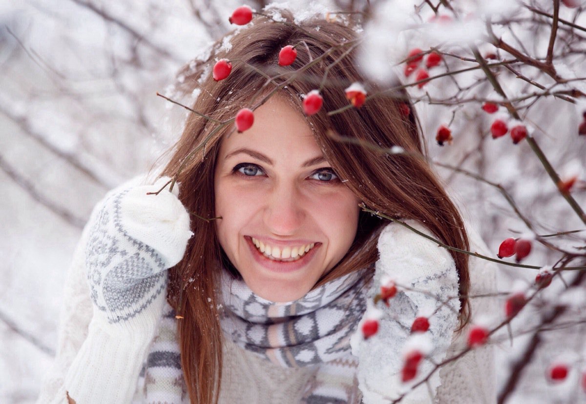 отличного зимнего настроения. девушка улыбается зима. девочки дня февраль. красивая девушка 14 февраля. маленькие дети зимой.