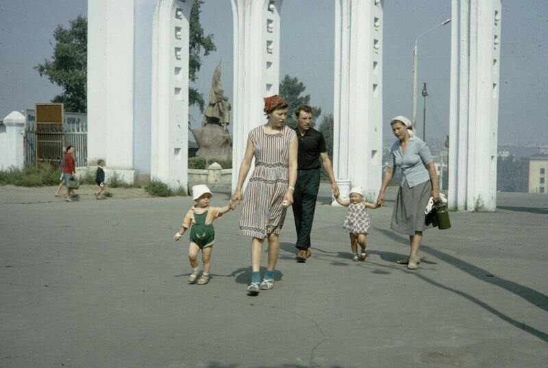 Подборка интересных ретро-фотографии Андреа, после, Дориа, финской, результате, время, армии, которые, символом, самым, веслом», очень, памятник, Парка, которая, стала, снимок, девушки, простояла, отсеков