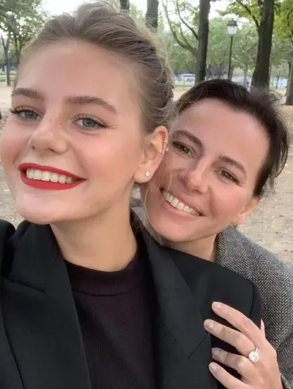 Оксана Лаврентьева показала архивные фото с дочерью в честь её 28-летия Лаврентьева, дочерью, АлинойОксана, Алина, Оксана, матерью, родила, АлинойАлина, ЛаврентьеваПак, ЛаврентьеваПакОксана, замужем, 47летняя, правления, председателя, Костин, заместителем, Антоном, Андрей, глава, оказался