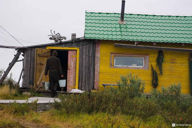 Как живут россияне в Заполярье: такое разное жилье которые, живут, можно, жилье, просто, место, жилые, втором, таких, переночевать, может, могут, жилья, Конечно, которой, деревянные, балки, бочки, хозяина, старые