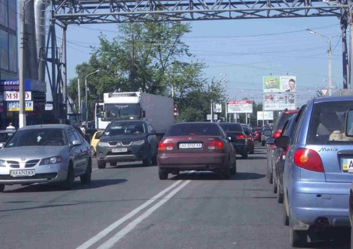 В каких ситуациях можно пересекать сплошную полосу без негативных последствий сплошной, сплошную, пересечение, разметка, через, всетаки, полосу, можно, дороге, временная, средства, штраф, место, движения, разметки, встречной, рублей, случаи, объезда, когда