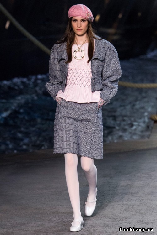 Chanel 2019 круизная коллекция Chanel 2019 круизная коллекция