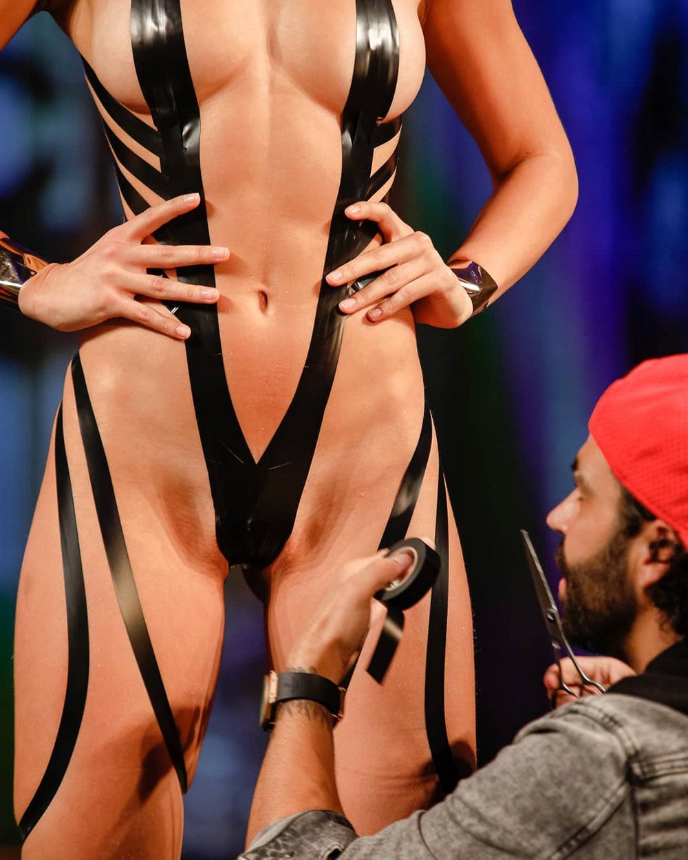 Вот такие купальники из изоленты актуальны и в 2019 году! Вот такие купальники из изоленты актуальны и в 2019 году!