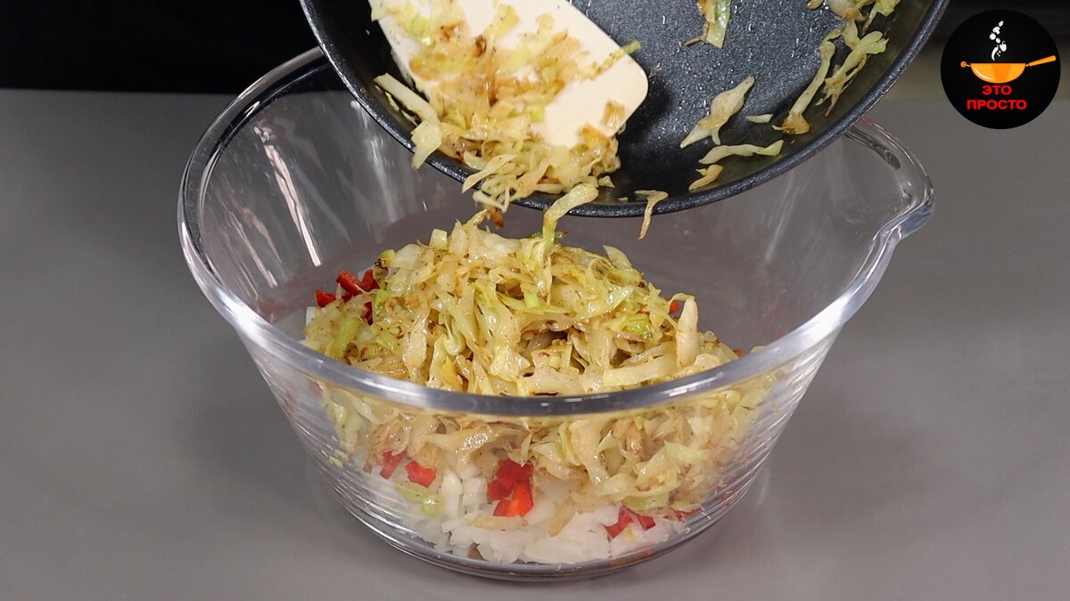 Сегодня у нас несладкая выпечка, будем печь бездрожжевой пирог с мясом и капустой. Он сытный, лёгкий в приготовлении – тесто делается буквально за несколько минут.-10