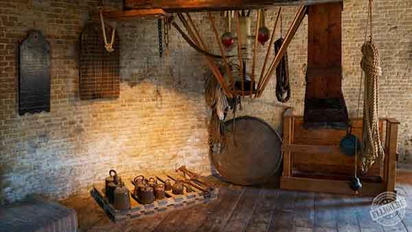 Ведь это музей в Голландии, который разместился в реальной мельнице, которая построена аж в 1743 году.