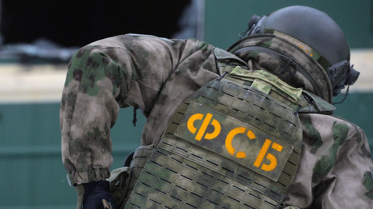 ФСБ задержала двоих жителей Севастополя, работавших на украинские спецслужбы. Как сообщили в пресс-службе ведомства,...