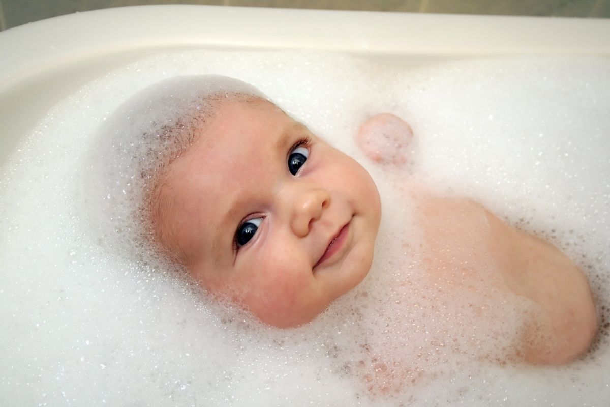 šampon-za-bebe-penušava-beba
