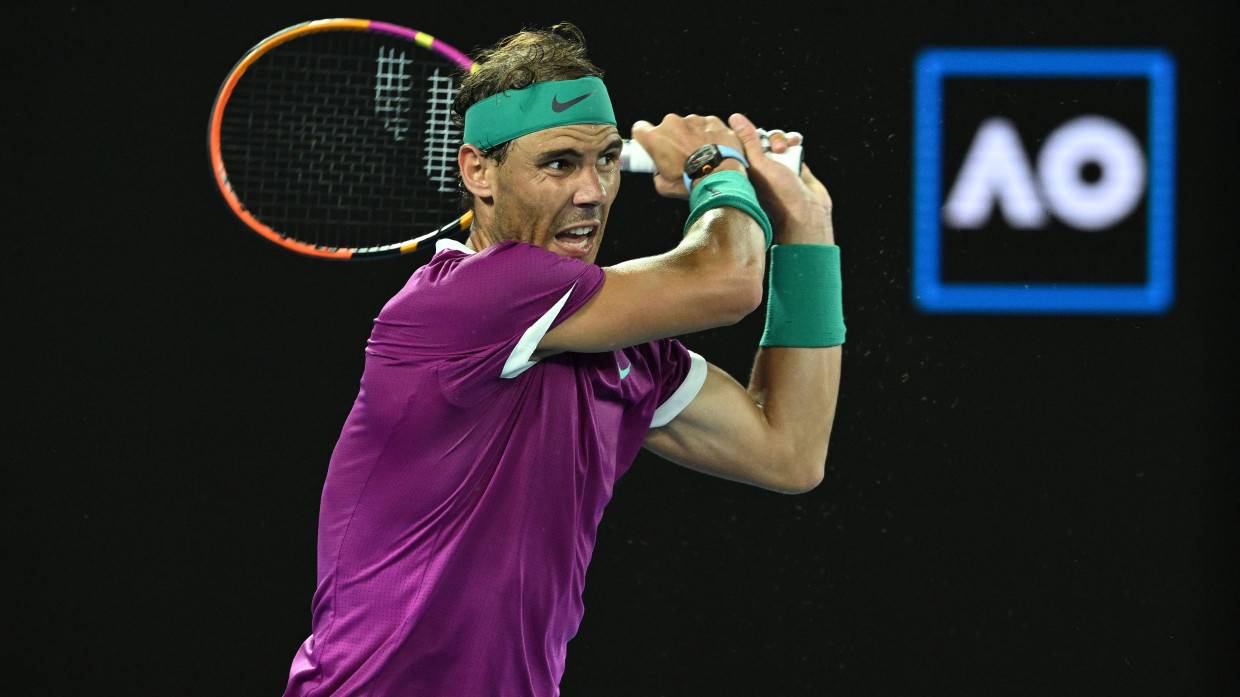 Надаль показал фото с тренировки перед финальным матчем AO-2022 против Медведева