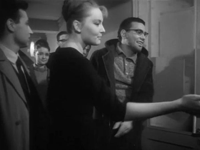 За кадром фильма «Мне 20 лет»: За что «зарезали» фильм, ставший визитной карточкой молодежи 1960-х За кадром фильма «Мне 20 лет»: За что «зарезали» фильм, ставший визитной карточкой молодежи 1960-х звезда,«Мне 20 лет»,наши звезды,фильм,шоубиz,шоубиз