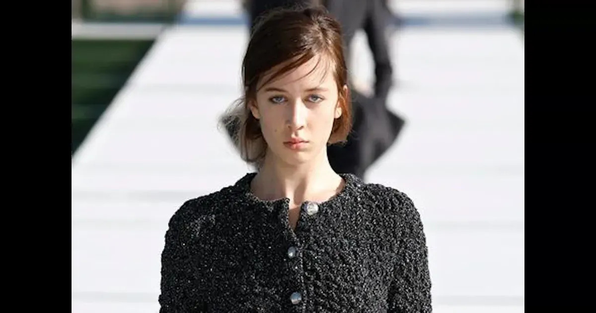 Неделя моды в Париже: 17-летняя дочь Николь Кидман вышла на подиум на показе Dior