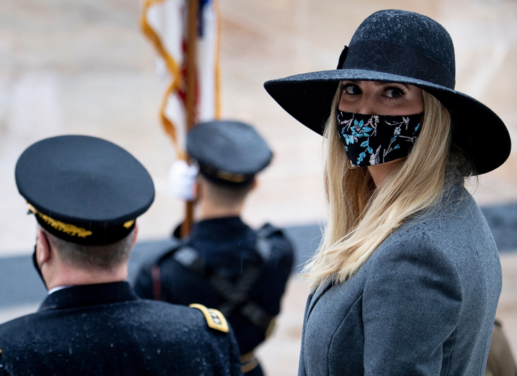 Дональд и Мелания Трамп впервые появились на публике после проигрыша в президентских выборах Звезды,Новости о звездах