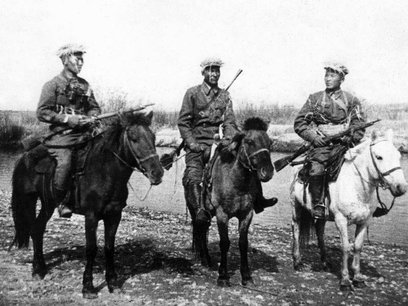 Борьба за Синьцзян. Оспан-батыр, казахский Робин Гуд Борьба за Синьцзян. Оспан-батыр, казахский Робин Гуд Синьцзяне, Синьцзян, Синьцзяна, регионе, войны, восстания, против, Японии, позиции, Британия, Однако, России, После, Москва, Китае, Урумчи, власти, Москвы, Шицай, только