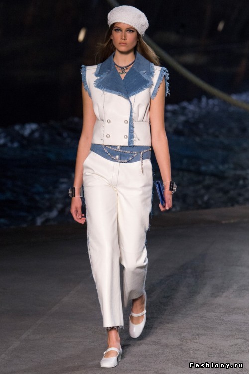 Chanel 2019 круизная коллекция Chanel 2019 круизная коллекция