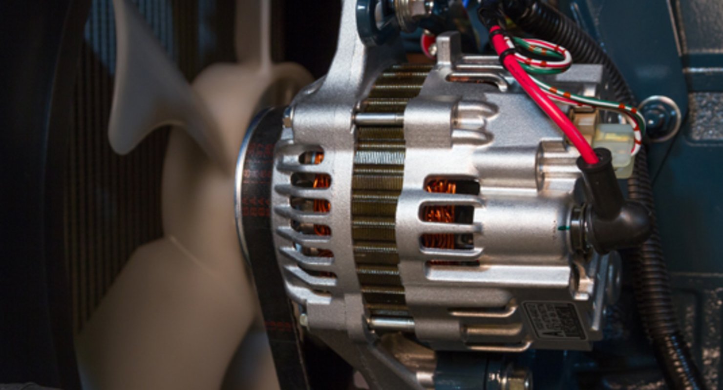 5 ошибок водителей, которые могут вывести из строя генератор