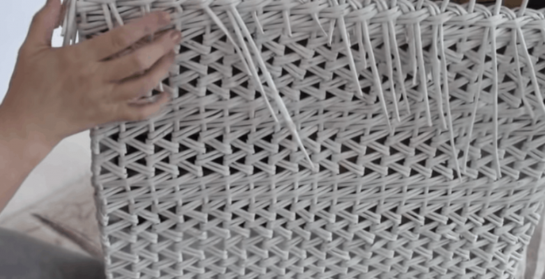 Корзина для белья без лишних затрат Корзина для белья без лишних затрат плетение корзині