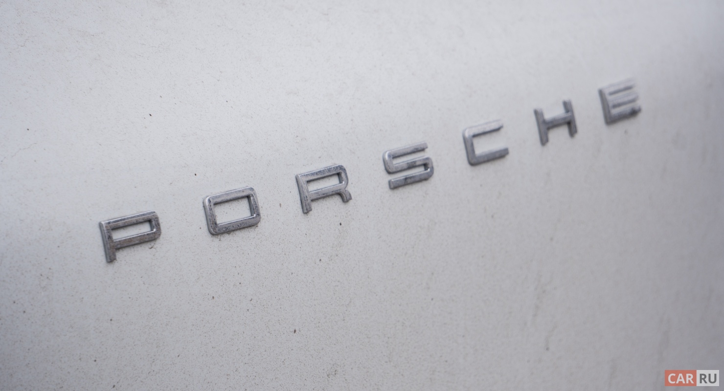 Porsche отзывает 911 из-за лобового стекла, которое может выпасть при аварии Автомобили