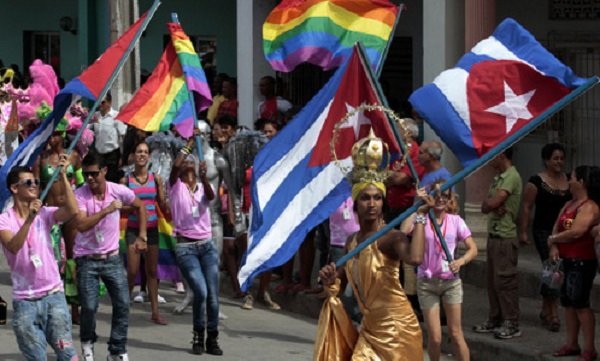 Куба берет курс на радужный марксизм